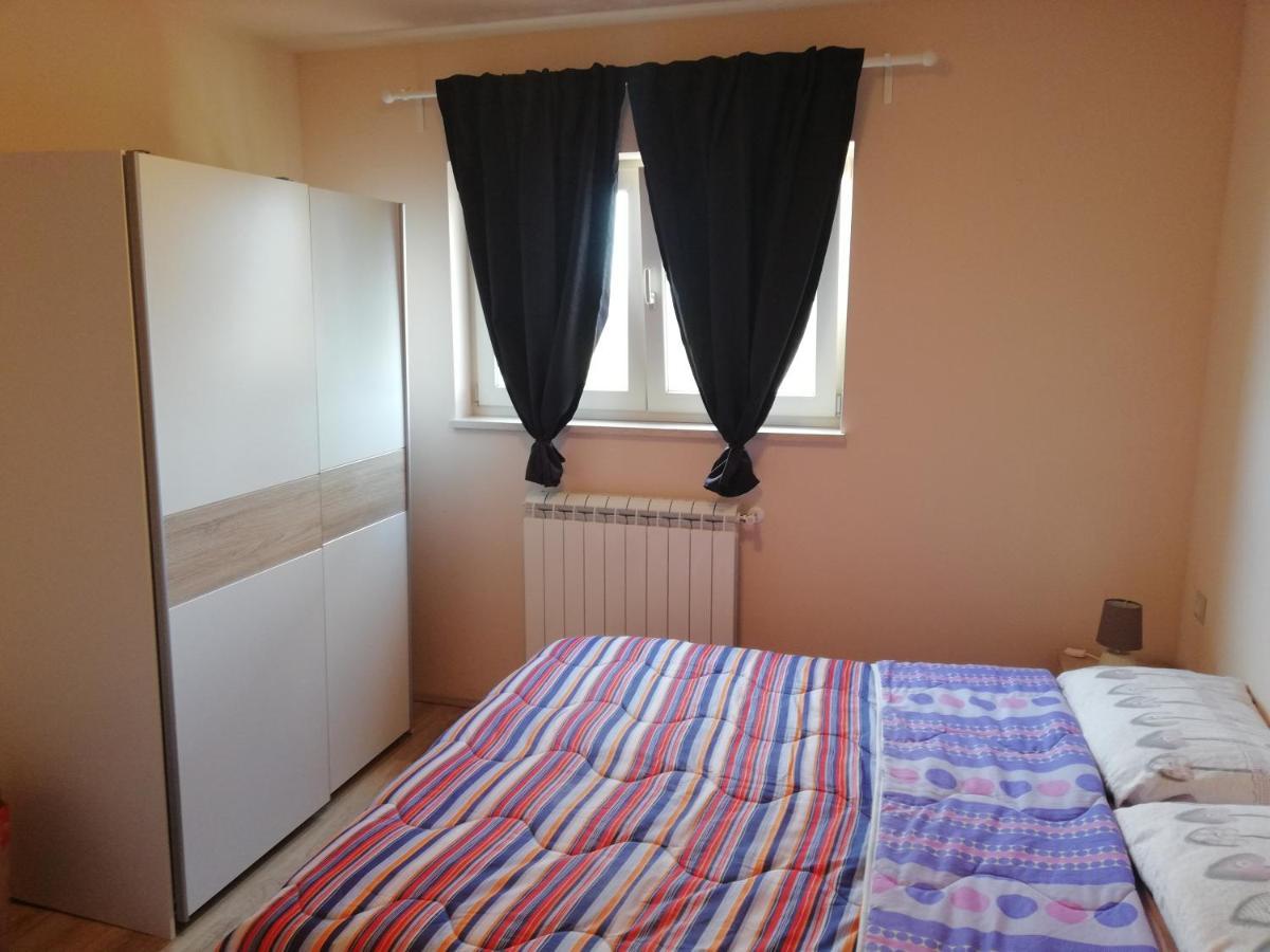Apartman Nikola Ladrovici Bagian luar foto