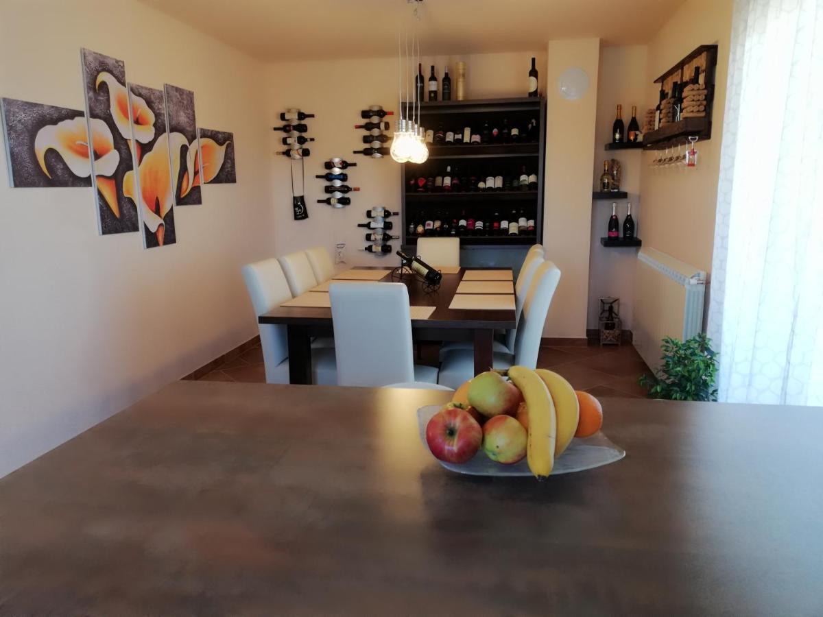 Apartman Nikola Ladrovici Bagian luar foto