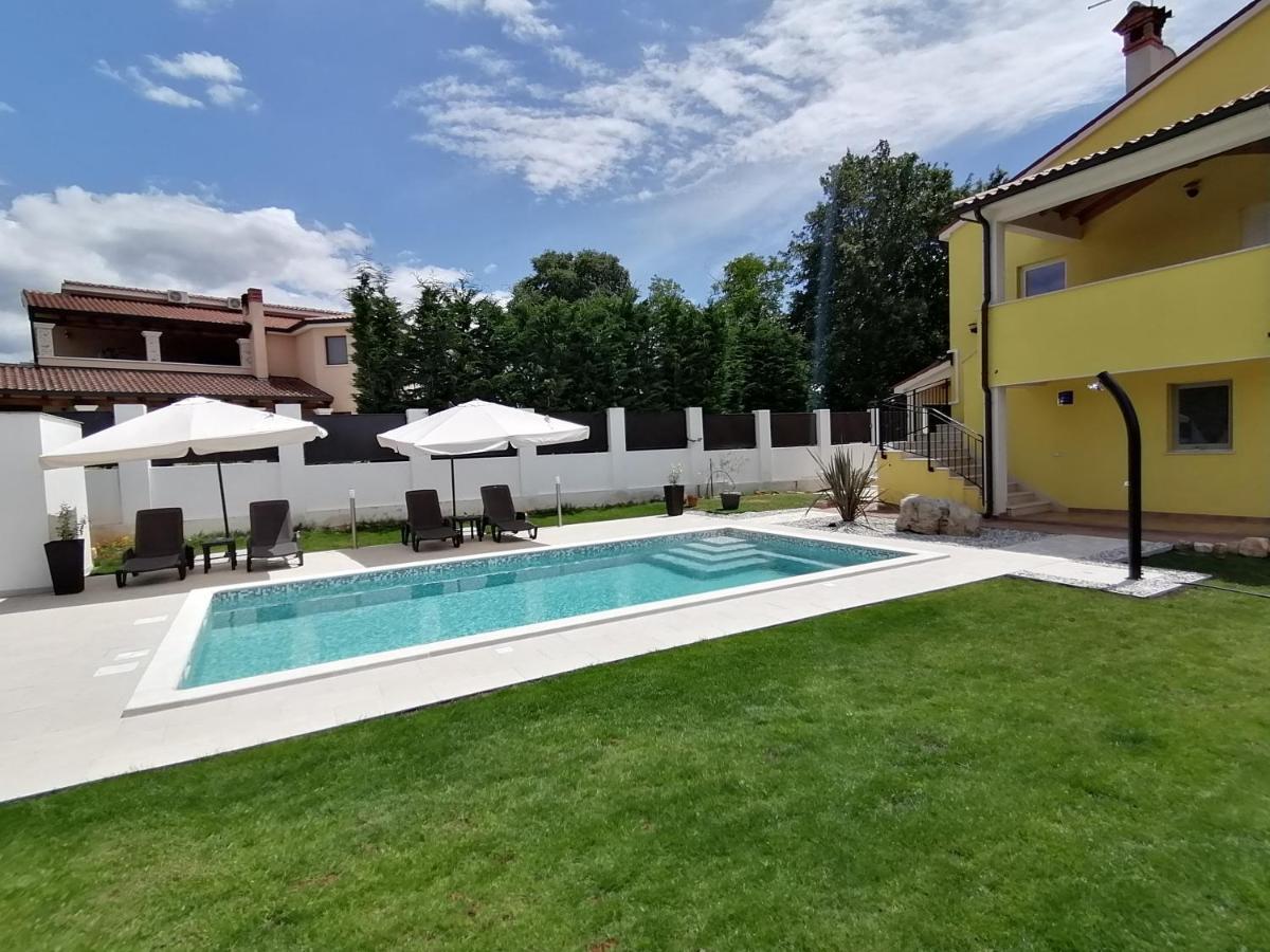 Apartman Nikola Ladrovici Bagian luar foto